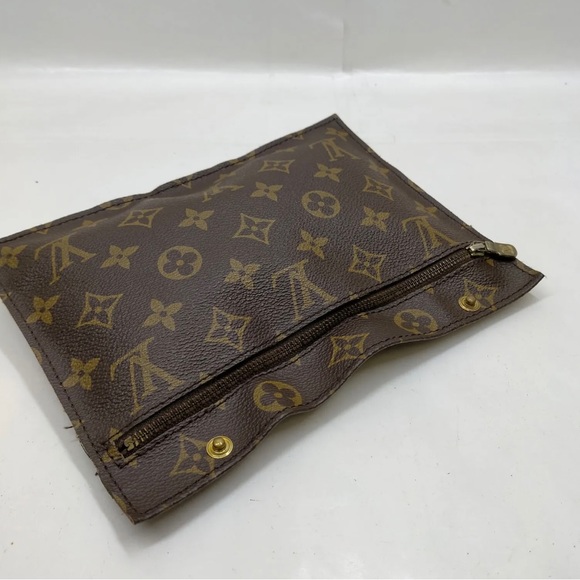 Louis Vuitton Randonnee Accessory Pouch - Picture 4 of 9
